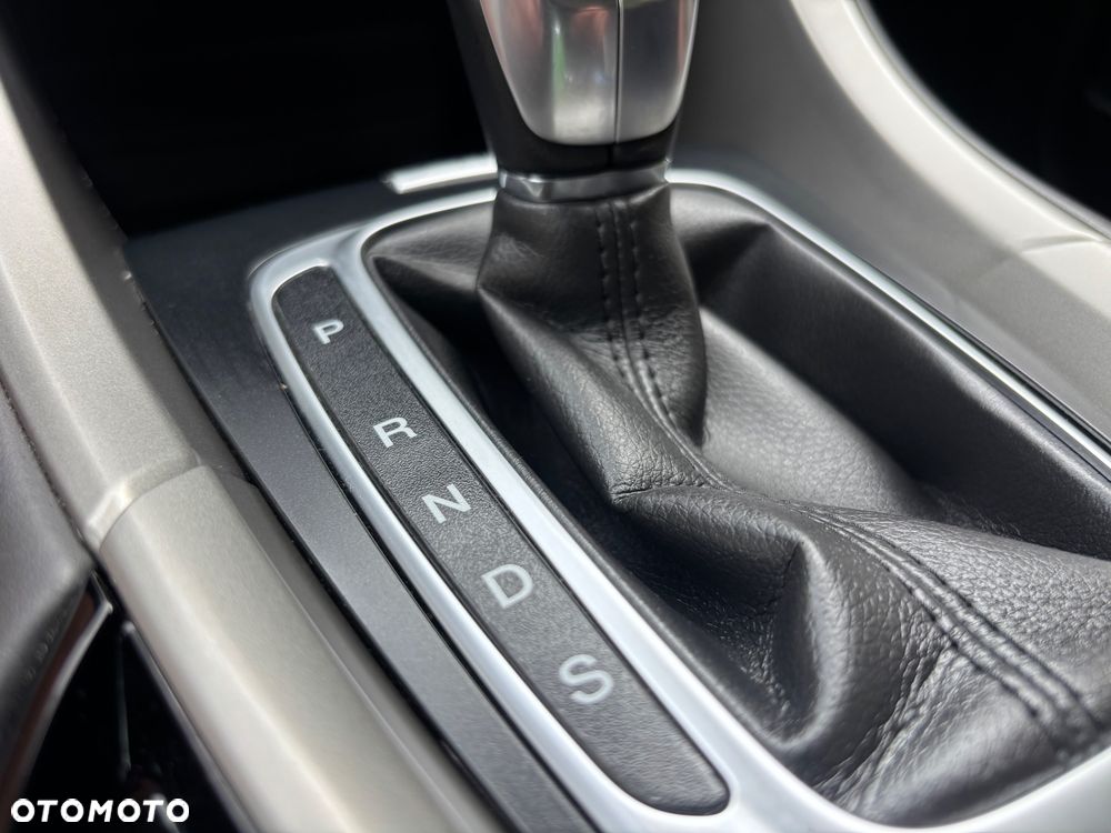 Ford Mondeo Vignale 2.0 EcoBoost - 11