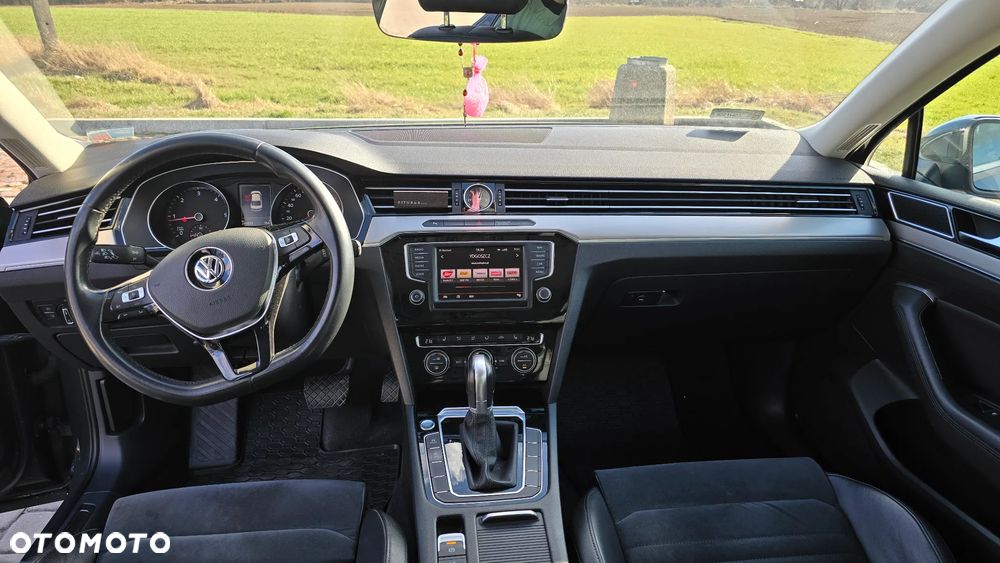Volkswagen Passat 2.0 TDI BMT Comfortline DSG - 2
