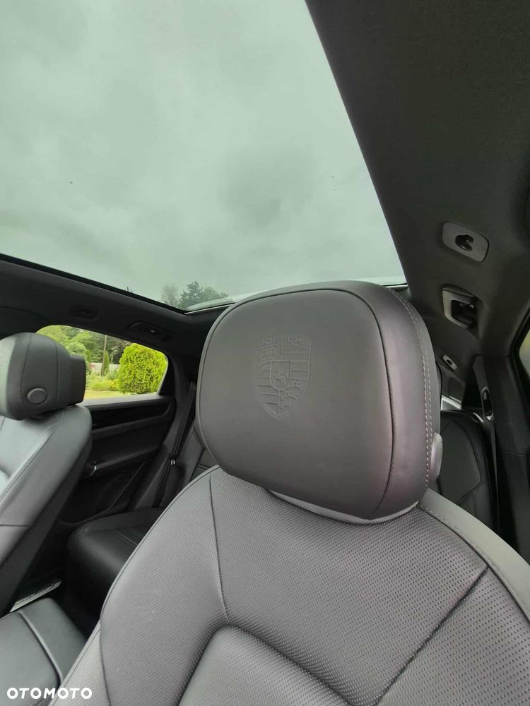 Porsche Cayenne Coupe - 11