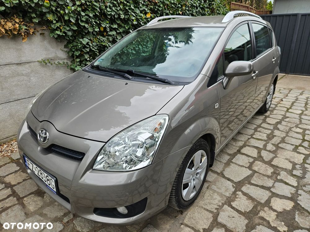 Toyota Corolla Verso - 1