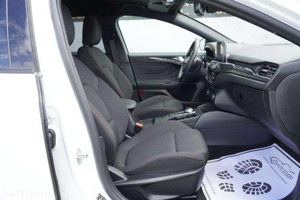 Ford Focus 2.0 TDCi ST-Line Black ASS PowerShift - 6