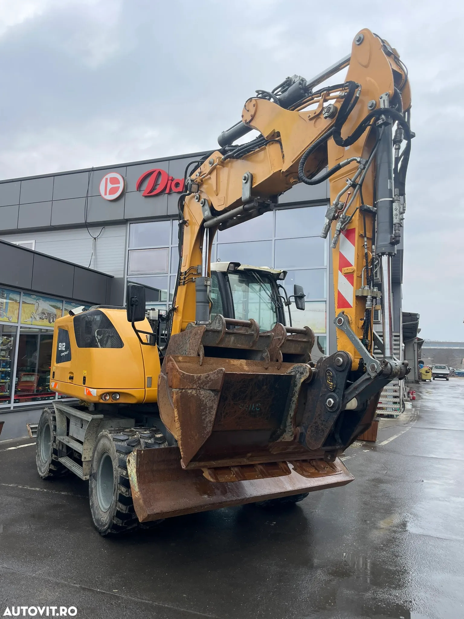 Liebherr A912 Compact - 2
