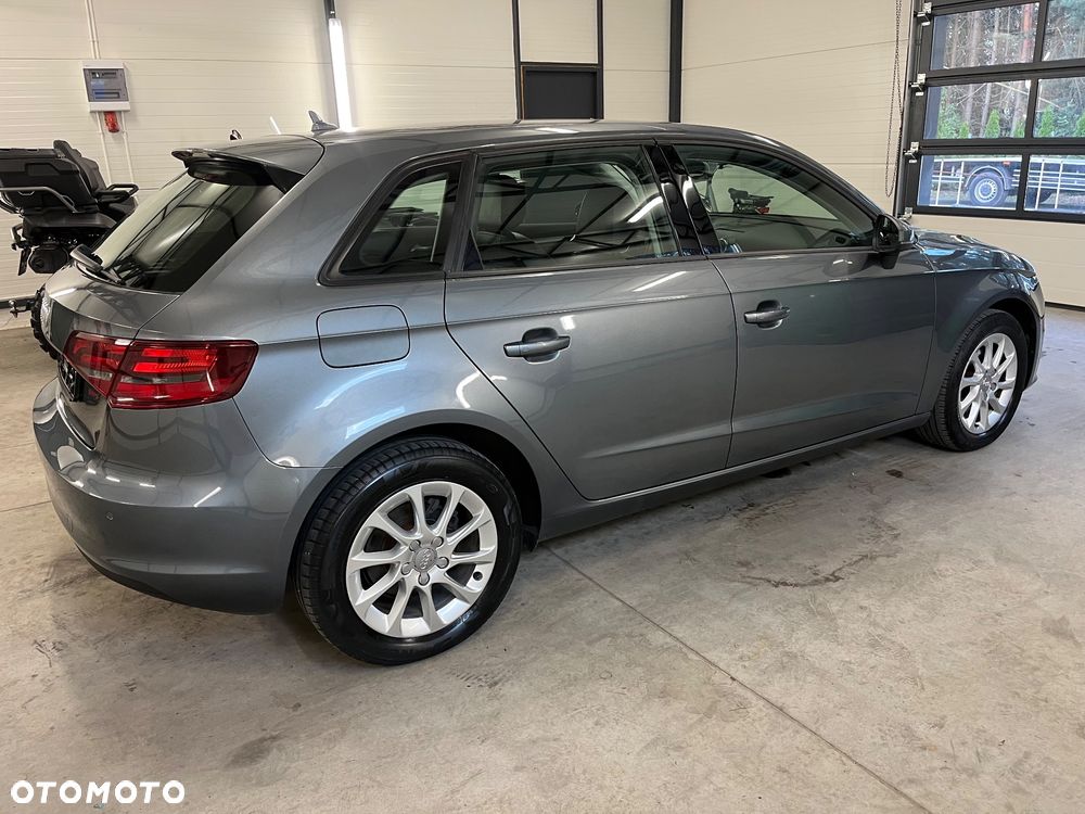 Audi A3 Sportback - 8