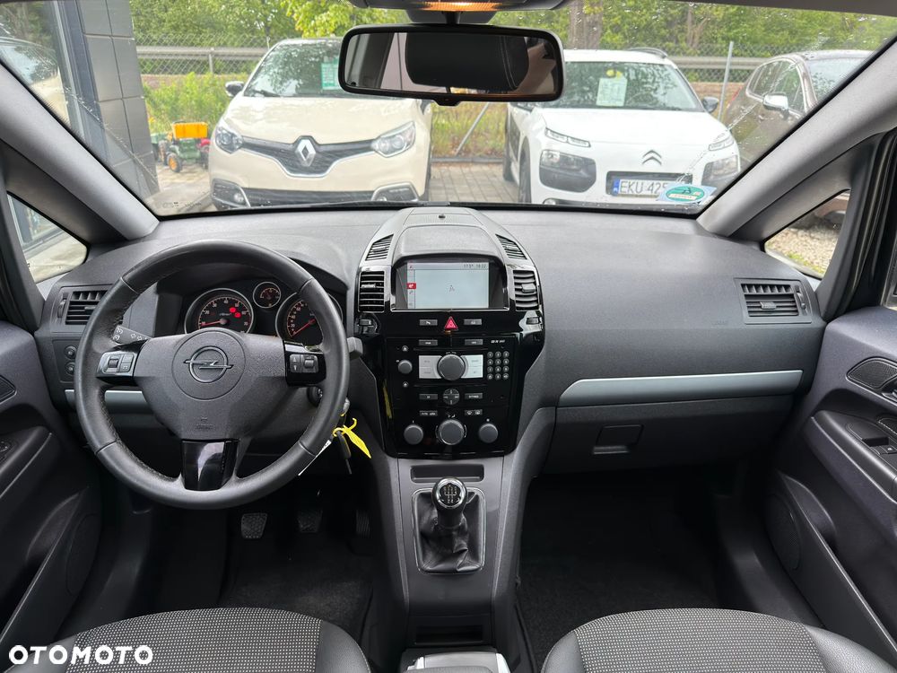 Opel Zafira 1.8 Cosmo - 8