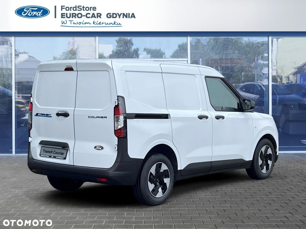 Ford Transit Courier - 7