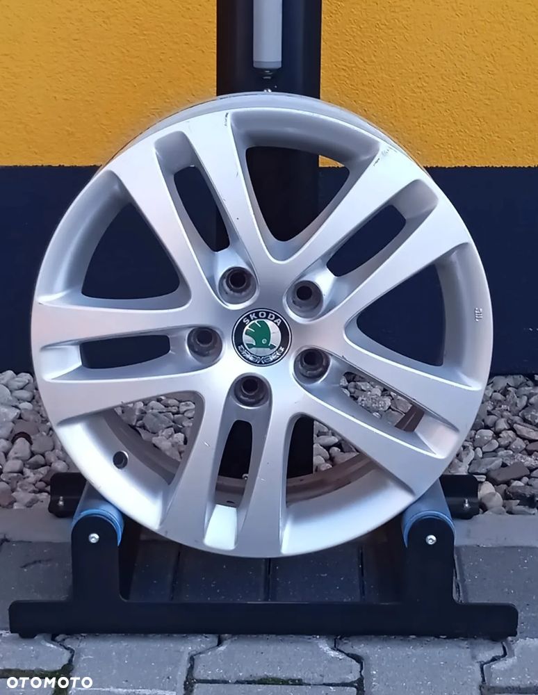 FELGA ALUMINIOWA 6,5Jx16H2 5x112 ET50 OE SKODA OCTAVIA II - 5