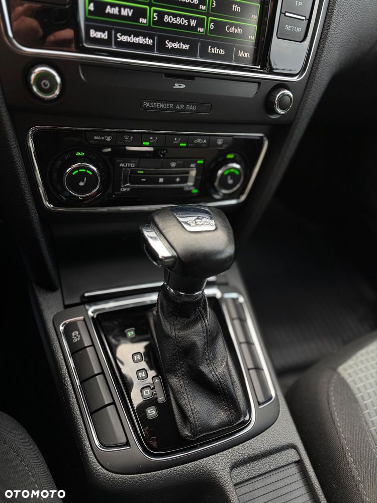 Skoda Superb 2.0 TDI DSG Exclusive - 25