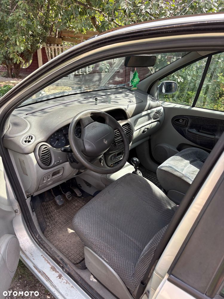 Renault Scenic 1.9 dCi Authentique - 7