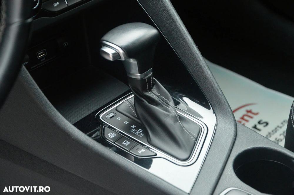 Kia Niro 1.6 GDI PHEV 2WD OPF Aut. Spirit - 32