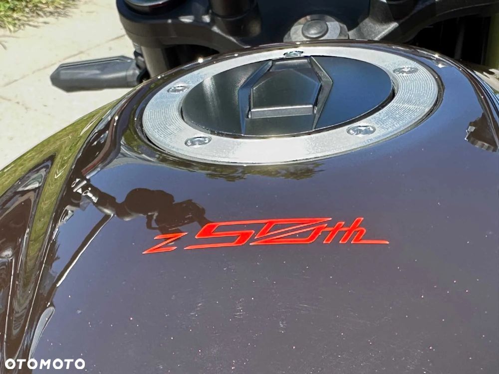 Kawasaki Z 900 RS - 13