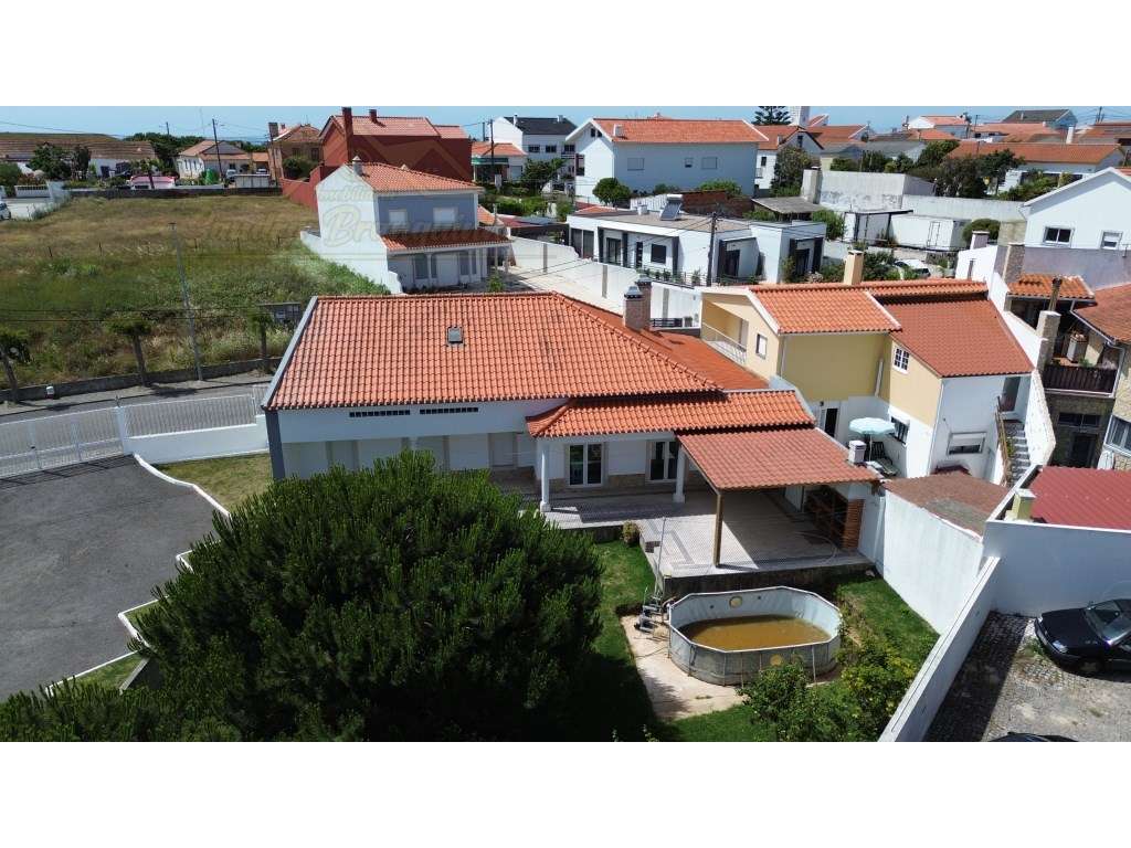 Moradia T3 com garagem e logradouro - Grande imagem: 2/60