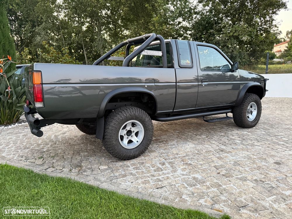 Nissan Pick Up - 7