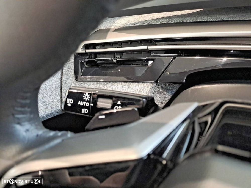 Peugeot 3008 1.2 Hybrid Allure e-DCS6 - 14