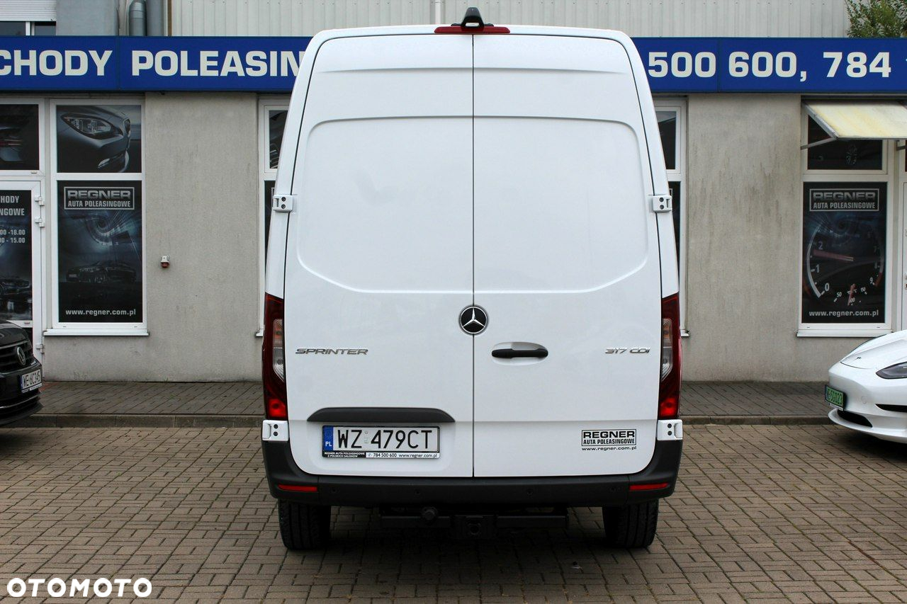 Mercedes-Benz Sprinter - 5