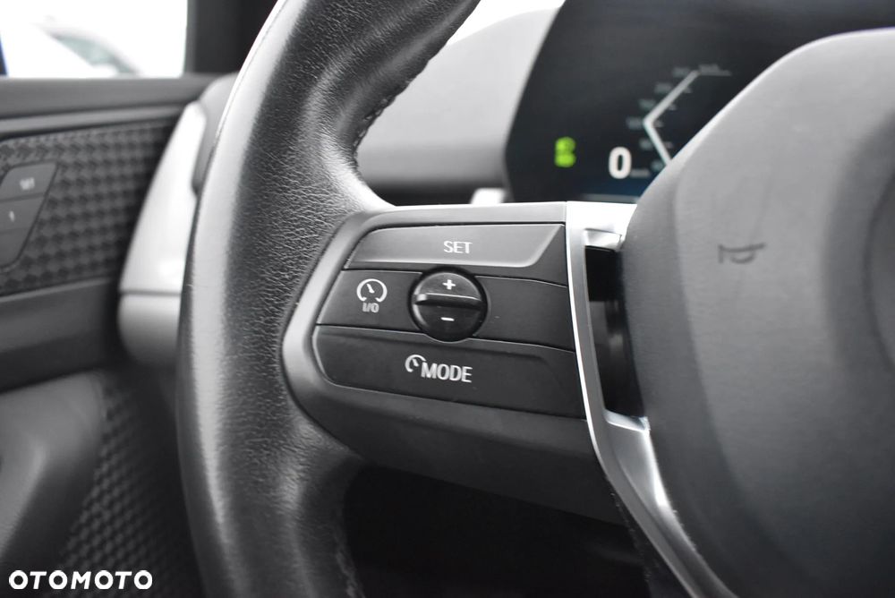 BMW Seria 2 218i - 26