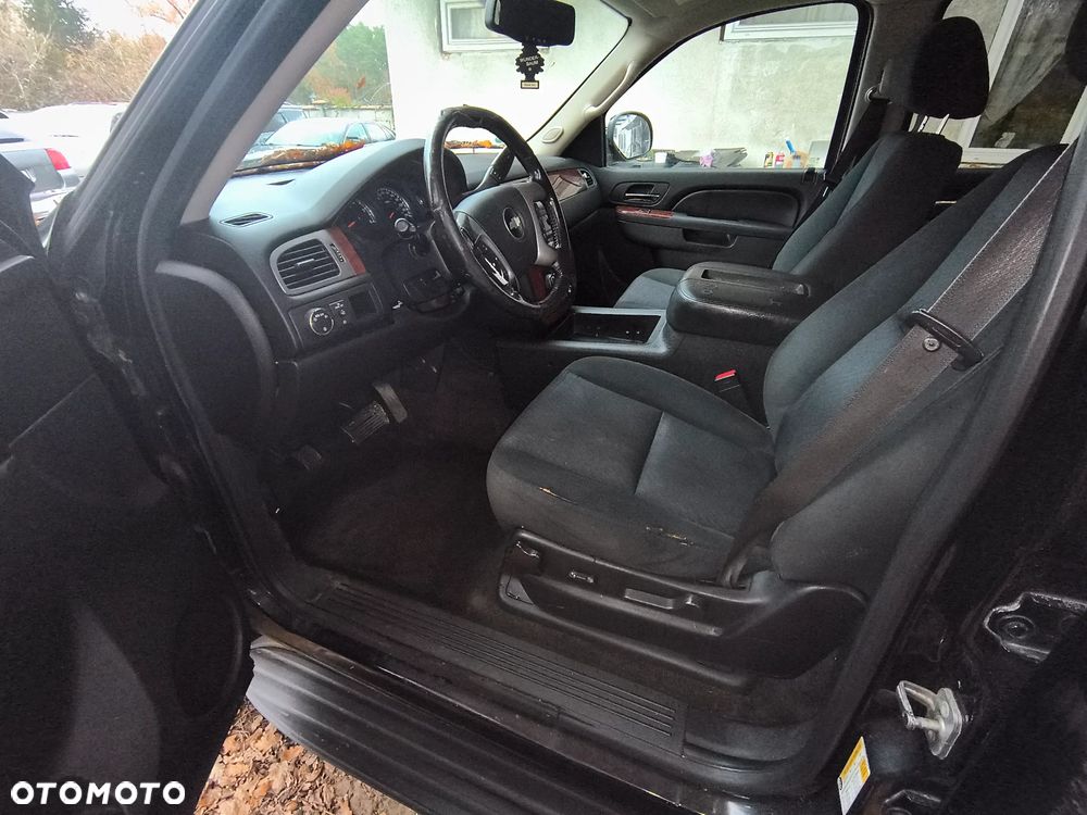 Chevrolet Tahoe - 20