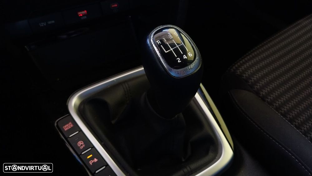 Kia Ceed SW 1.6 CRDi MHEV Dynamic - 13