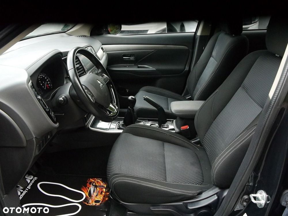 Mitsubishi Outlander 2.0 2WD Active - 29
