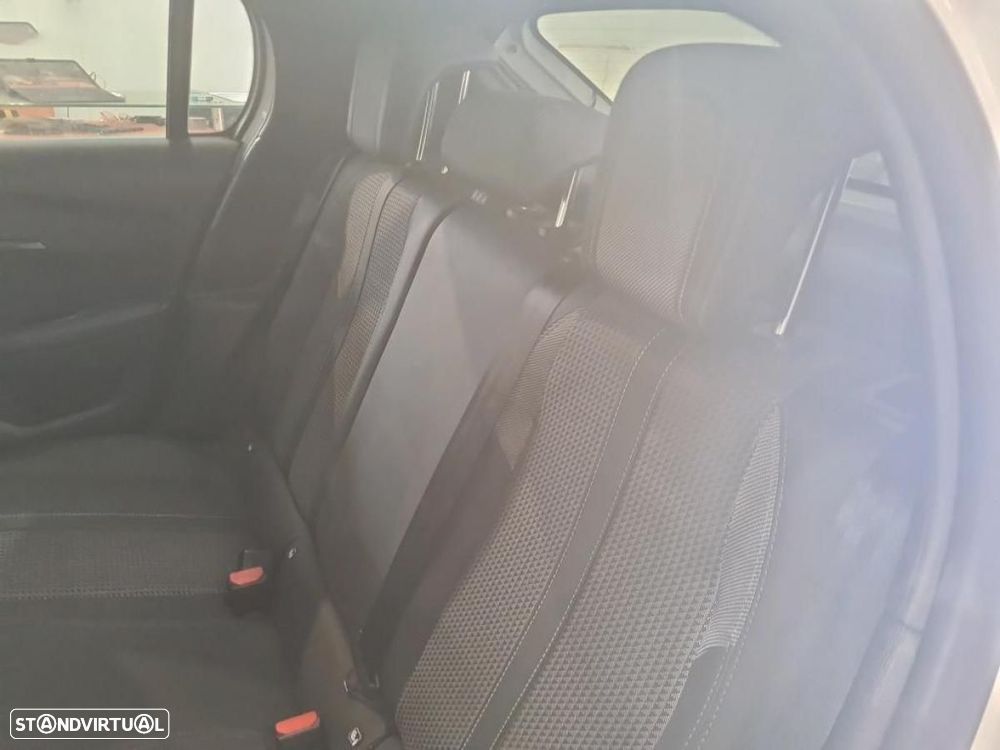 Peugeot 208 1.5 BlueHDi GT - 6