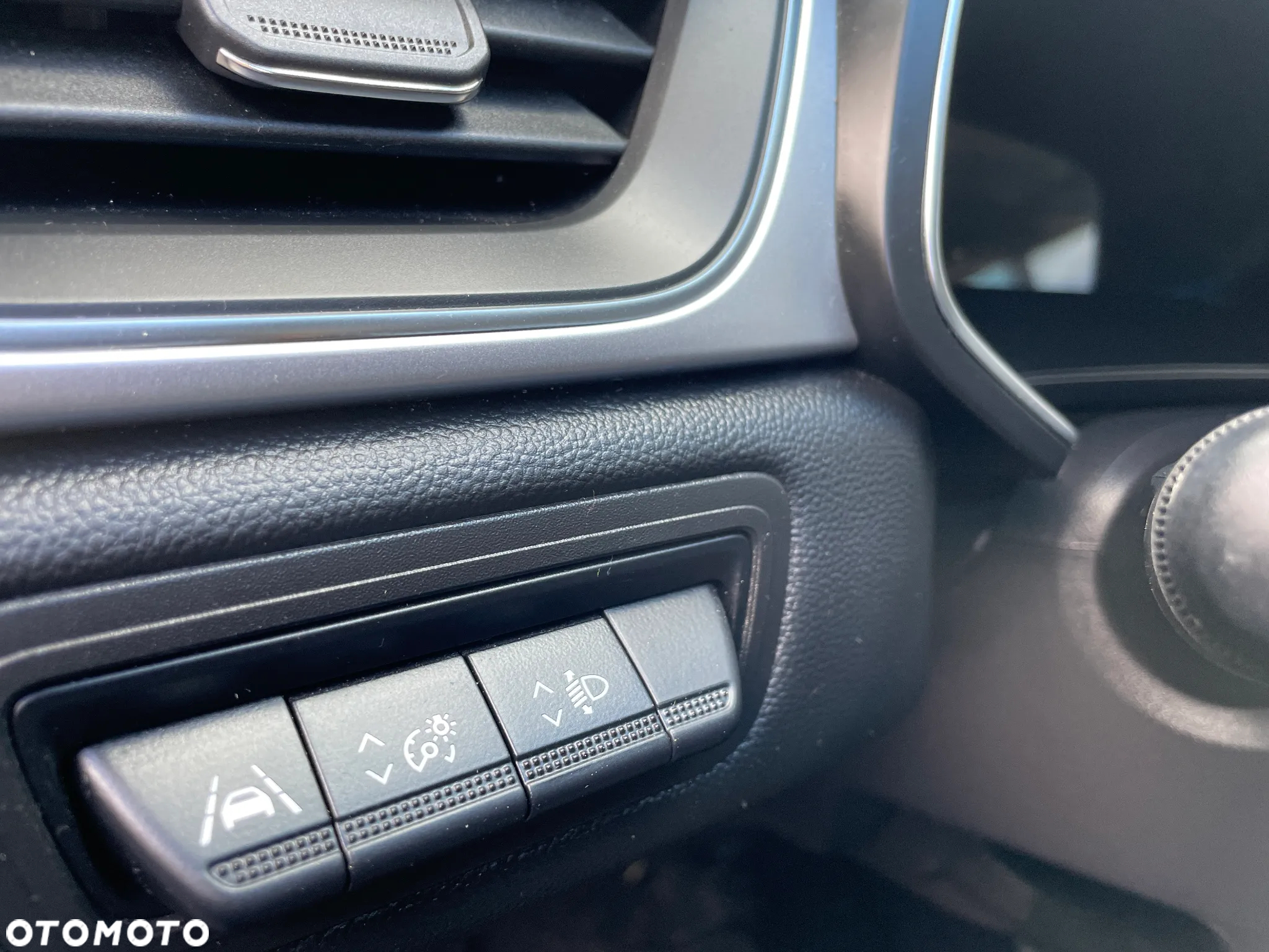 Renault Captur TCe Mild Hybrid 160 EDC EVOLUTION - 31