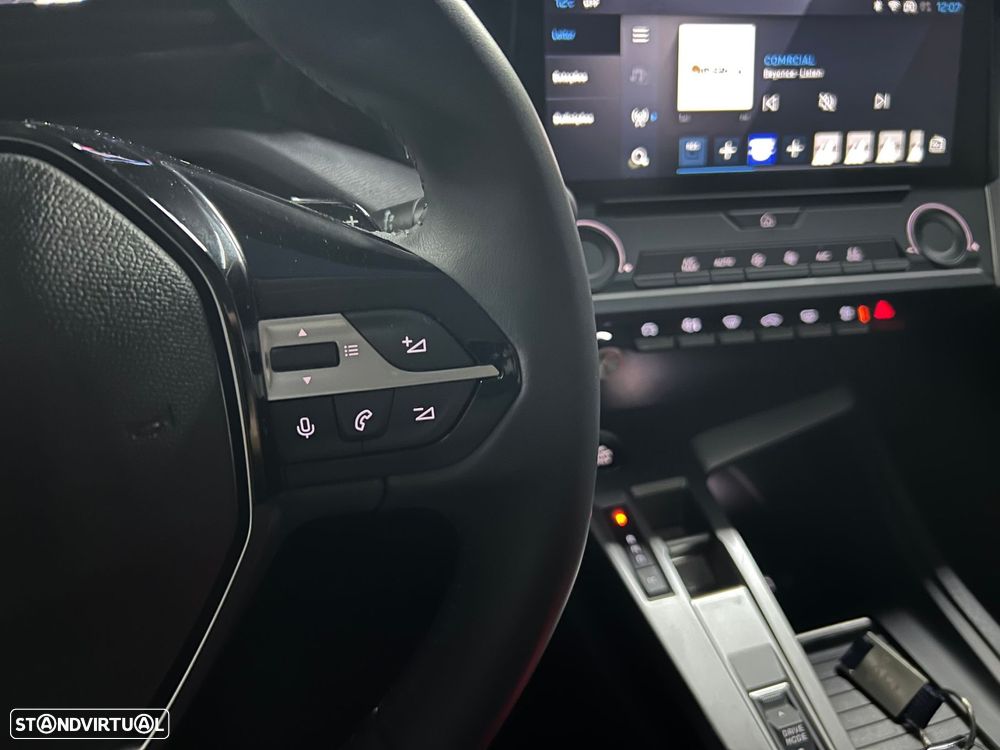 Peugeot 308 1.2 Hybrid Style e-DCS6 - 19