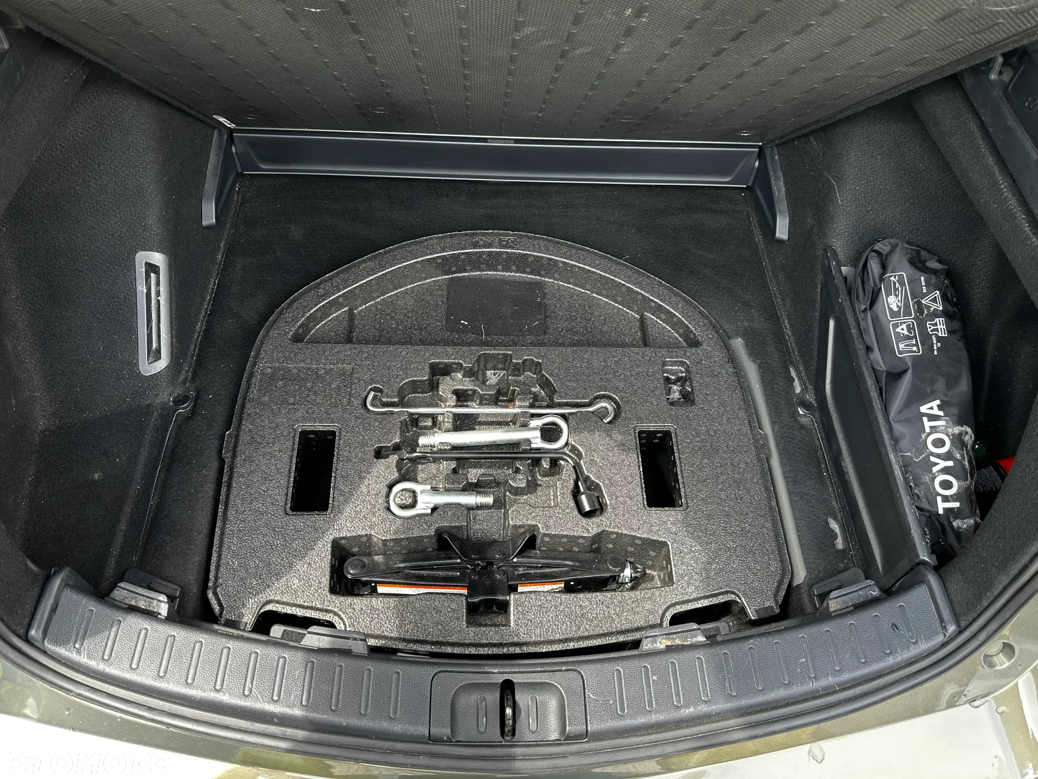 Toyota Corolla - 15