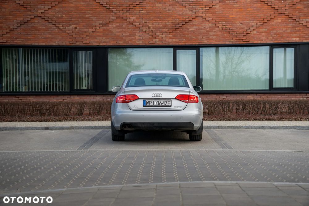 Audi A4 Avant 2.0 TDI Multitronic - 6