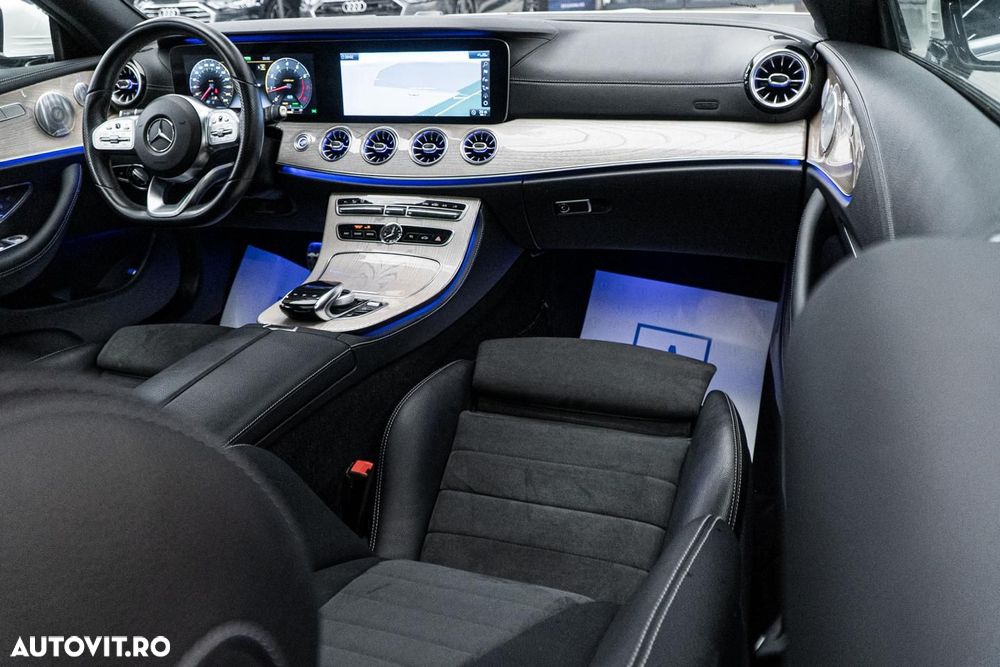 Mercedes-Benz E 300 Coupe Aut. - 2
