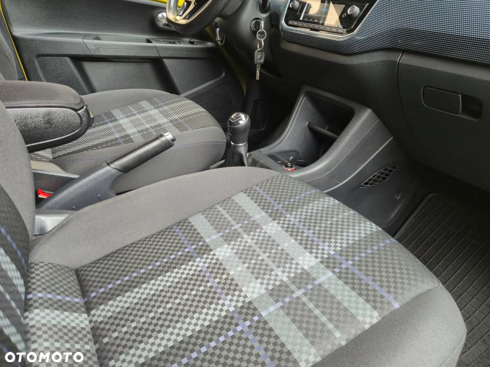 Volkswagen up! club - 29