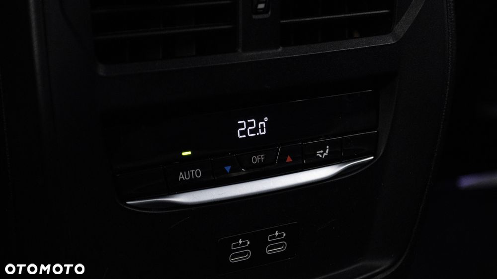 BMW Seria 3 318i Sport Line - 25
