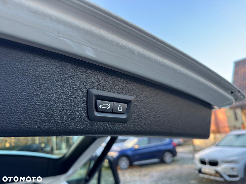 BMW X3 xDrive28i xLine - 23