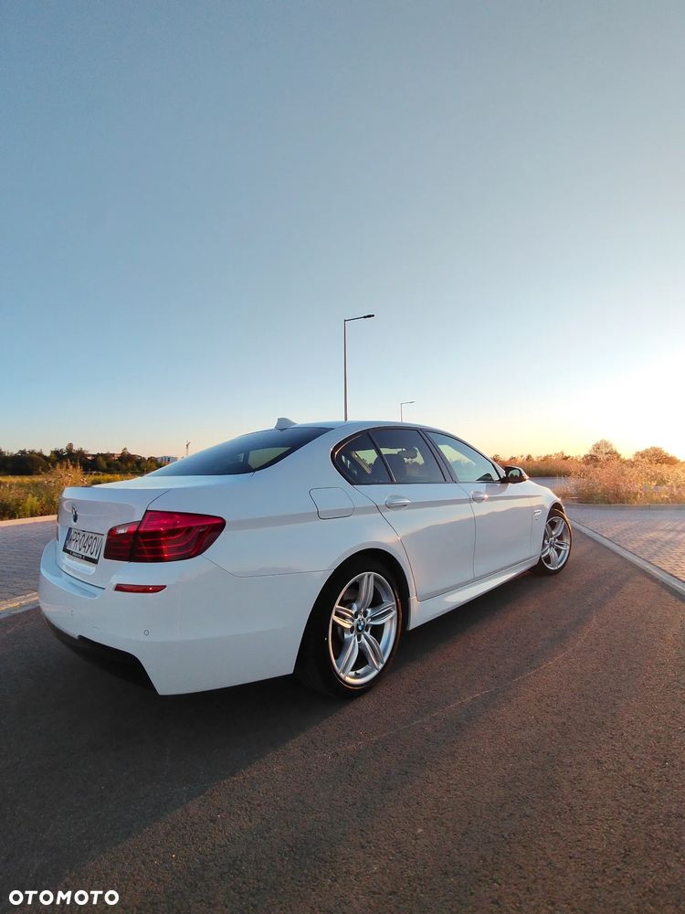BMW Seria 5 528i xDrive - 4