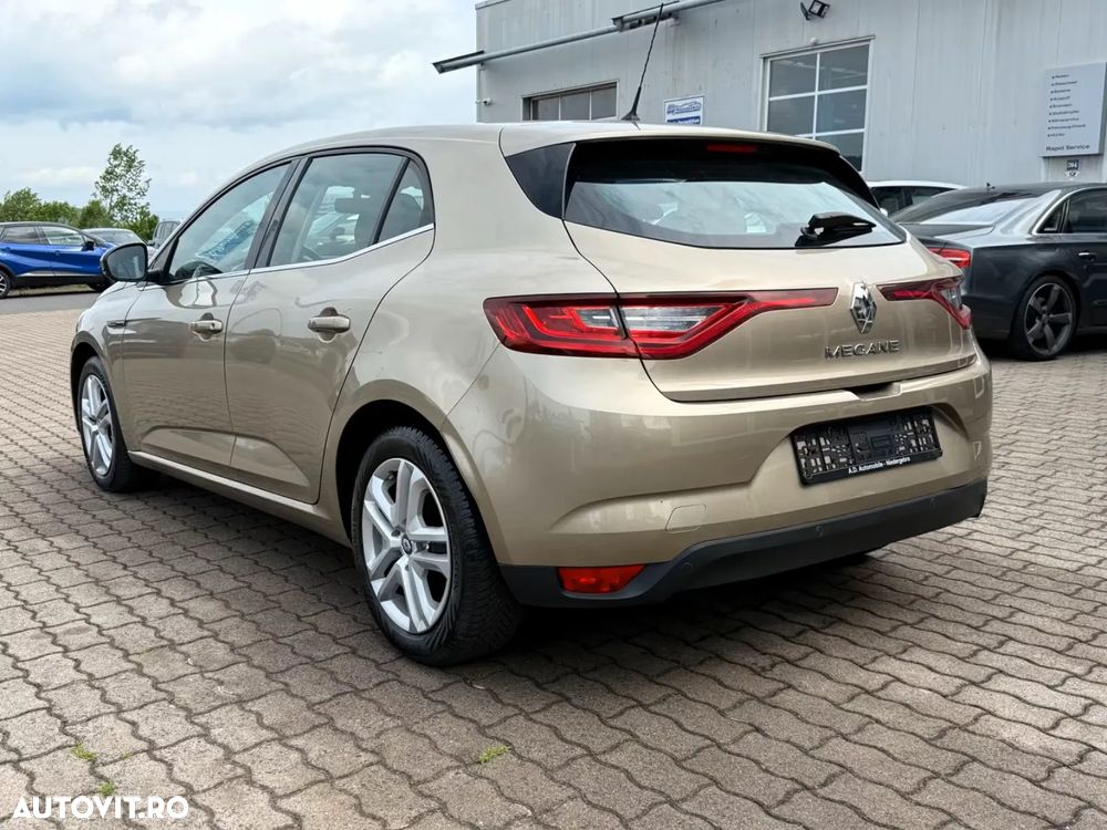 Renault Megane ENERGY TCe 100 EXPERIENCE - 4