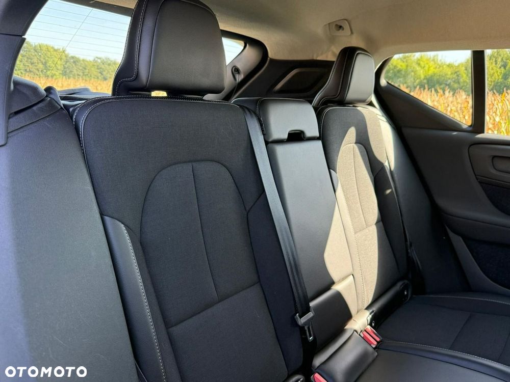 Volvo XC 40 D3 Momentum - 24