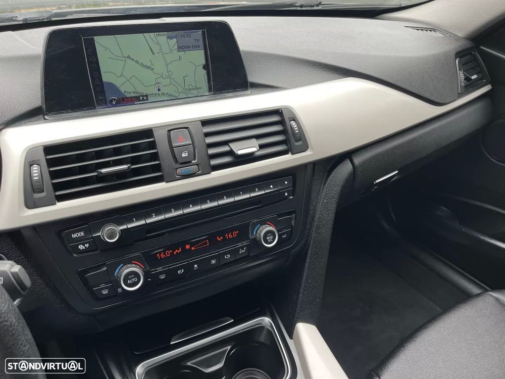 BMW 320 d Touring Line Sport - 32