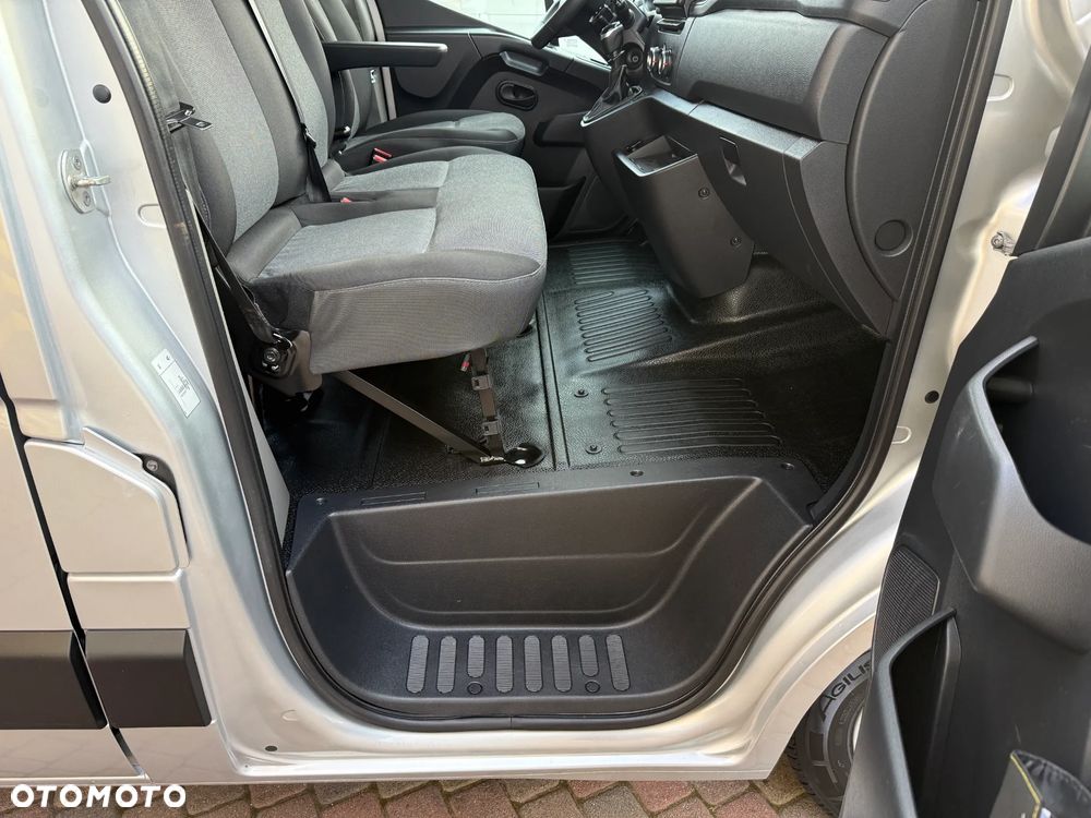 Renault Master Brygadówka Doka L2H2 - 28