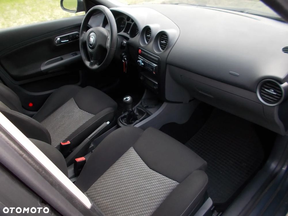 Seat Ibiza 1.4 16V Sport - 8