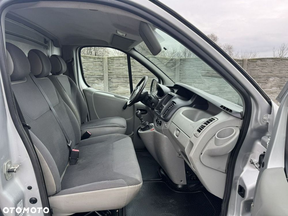 Opel Vivaro - 11