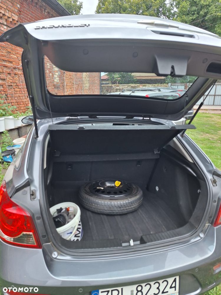 Chevrolet Cruze 1.8 LT+ - 15