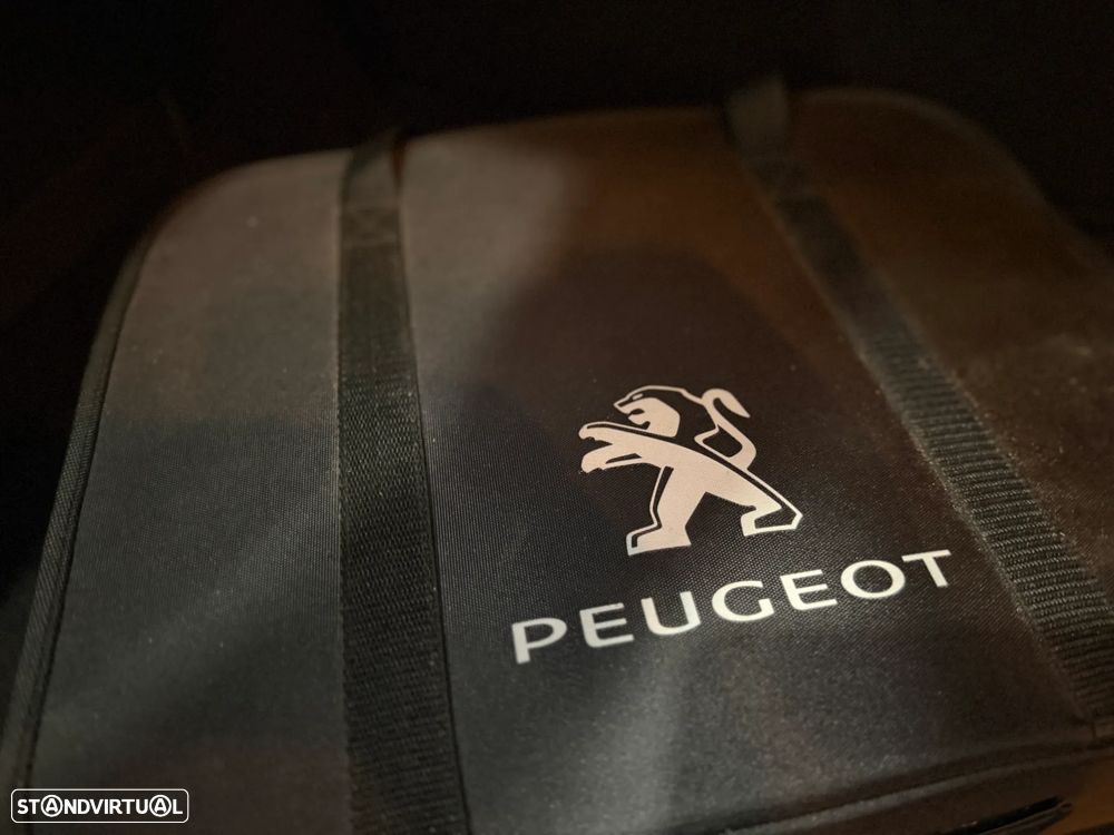 Peugeot e-208 Active Pack - 32