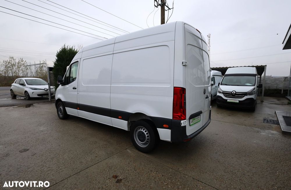 Mercedes-Benz Sprinter L2H2 - 5
