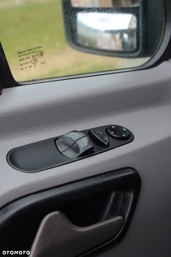 Mercedes-Benz Sprinter - 9