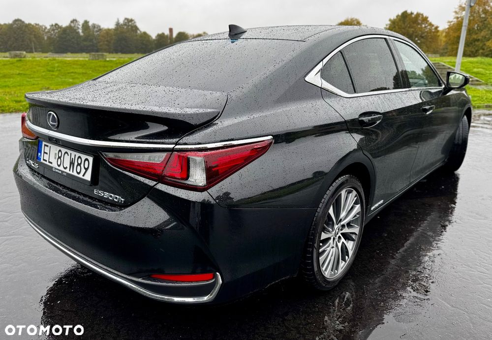 Lexus ES 300h Business Edition - 8