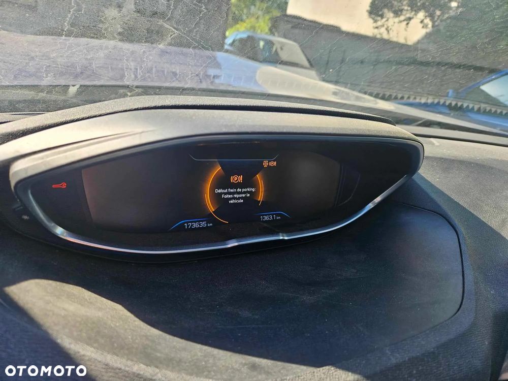 Peugeot 3008 1.2 PureTech Active S&S EAT8 - 14