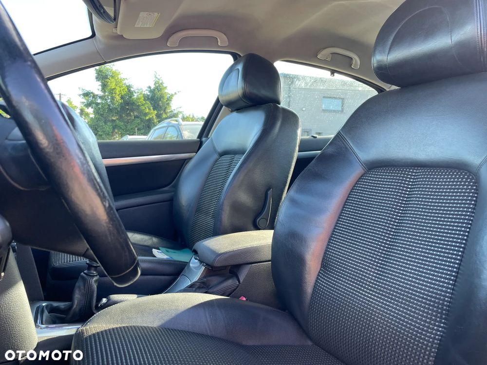 Peugeot 407 2.0 HDi Premium - 13