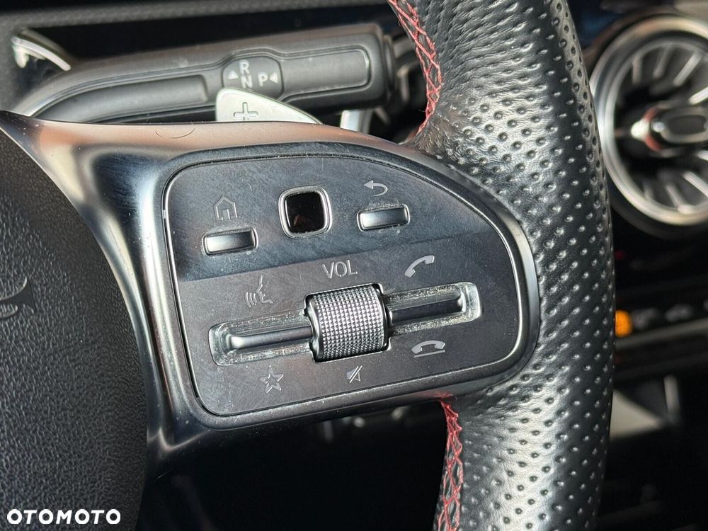 Mercedes-Benz CLA 200 d 4-Matic AMG Line 8G-DCT - 17