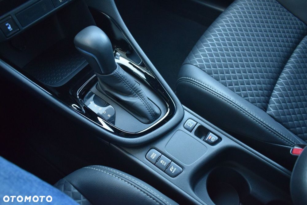 Toyota Yaris Hybrid 1.5 Selection Elegant - 19