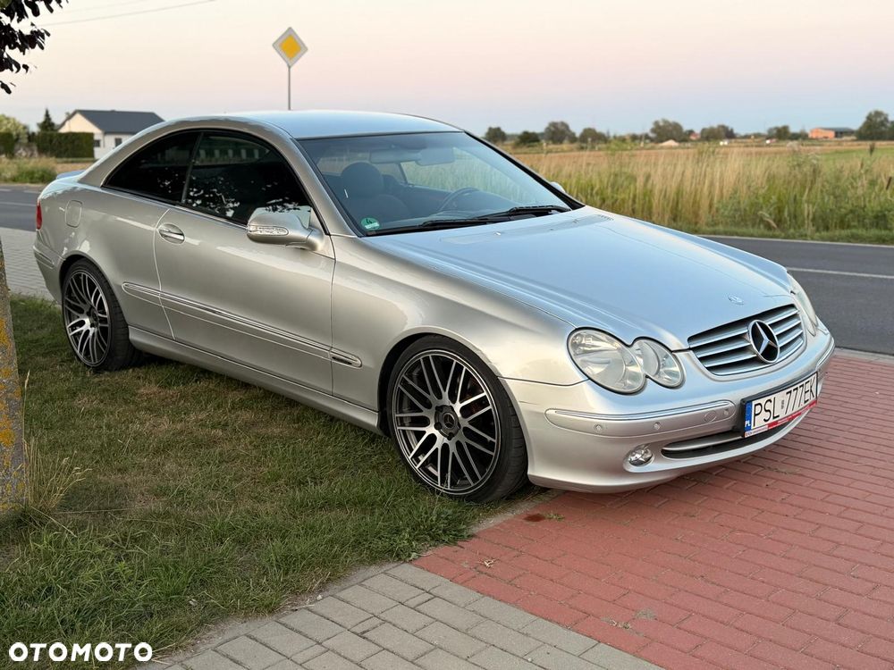 Mercedes-Benz CLK - 12