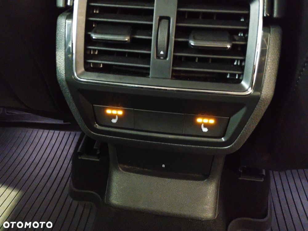 Skoda Karoq 2.0 TDI SCR 4x4 Style DSG - 20