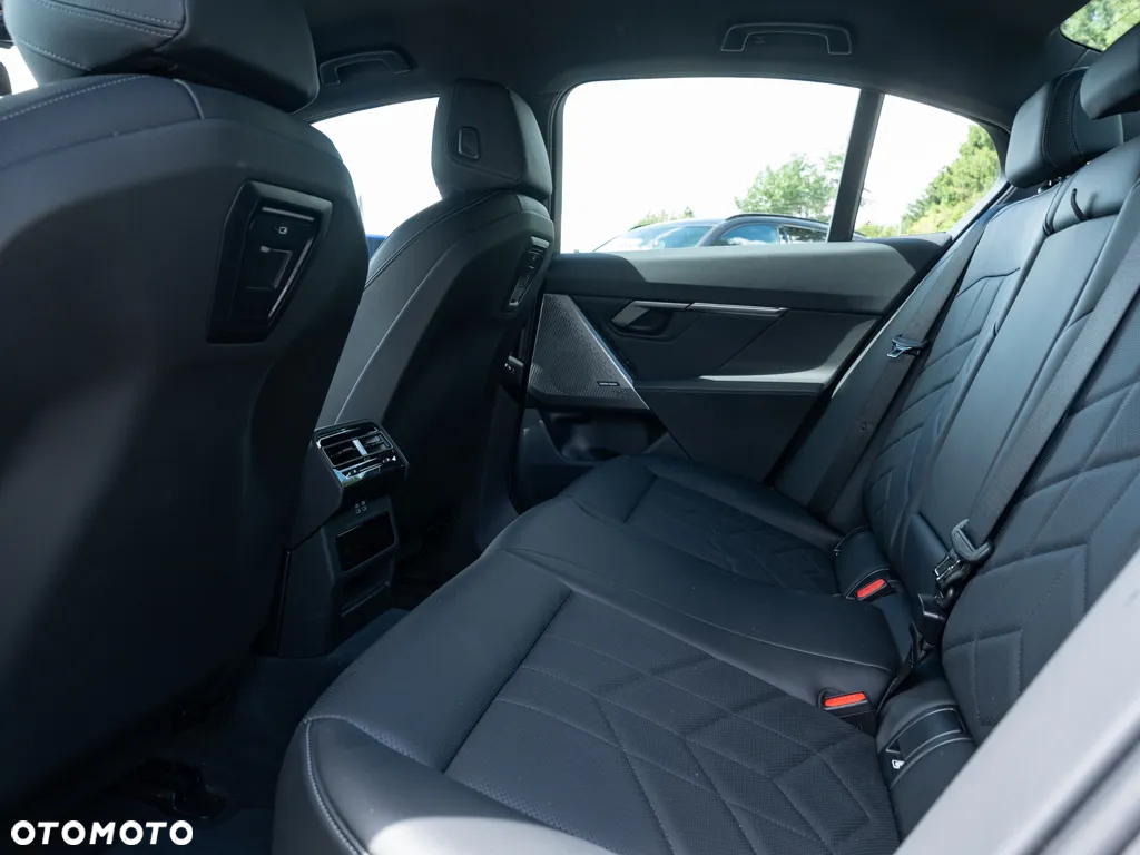 BMW Seria 5 - 11